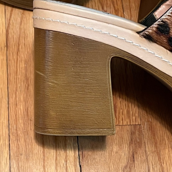 Vince Camuto Brown Leopard Platform Sandals - Picture 4 of 10